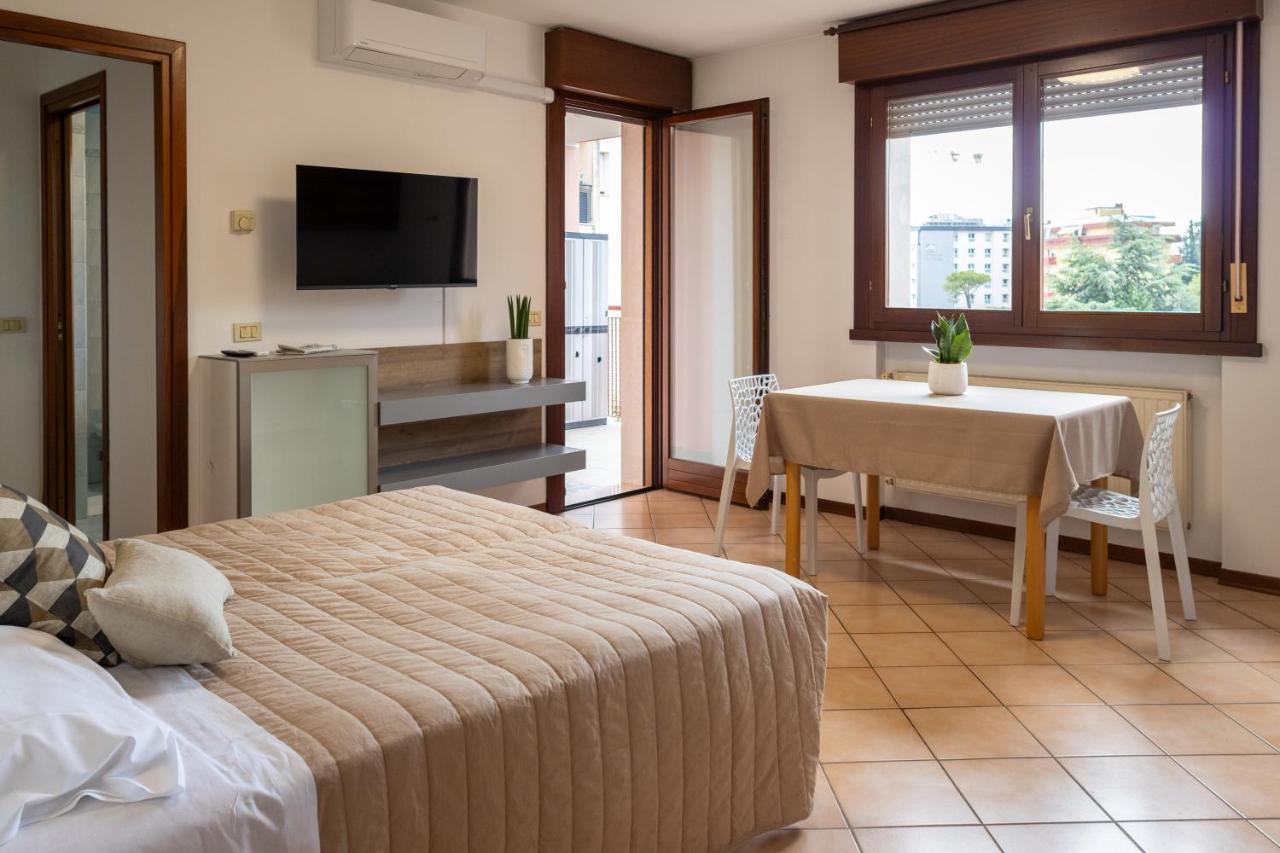 Mini Appartamenti Poli Opposti - Ferienwohnung Pordenone