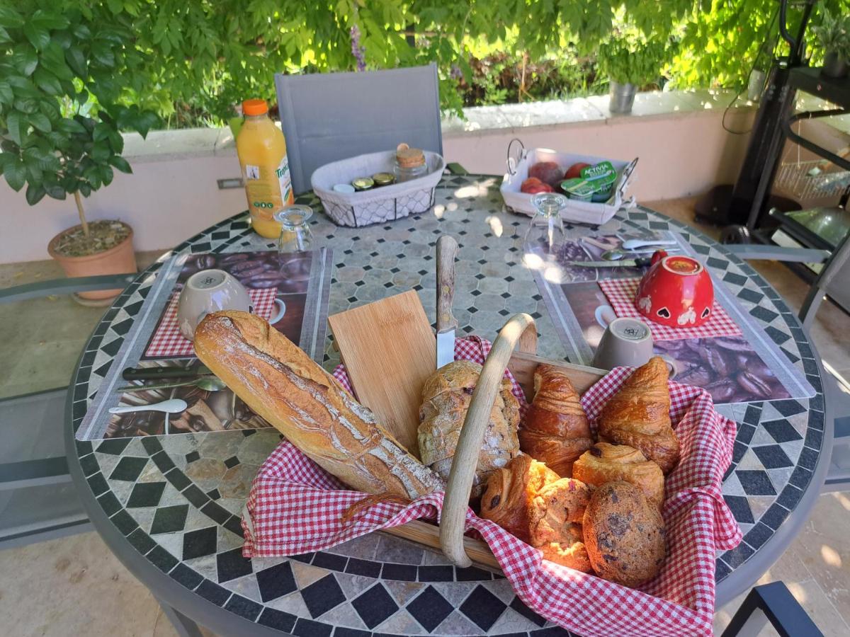 La Tropézienne - B&B Castéra-Verduzan