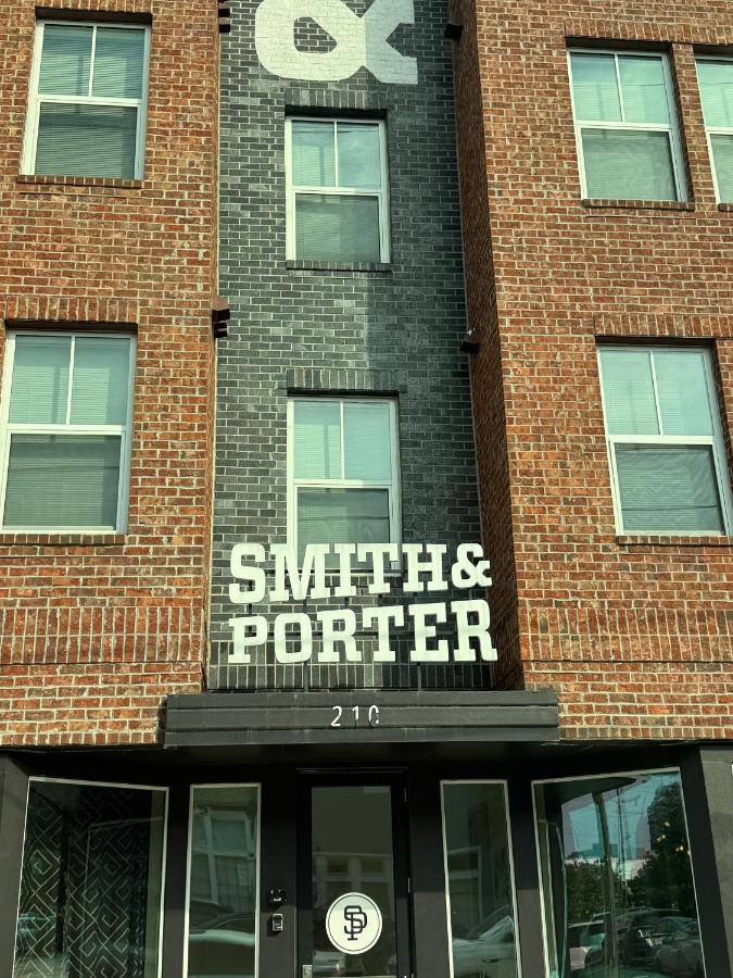 Peaceful Pad on Peters - B&B Atlanta