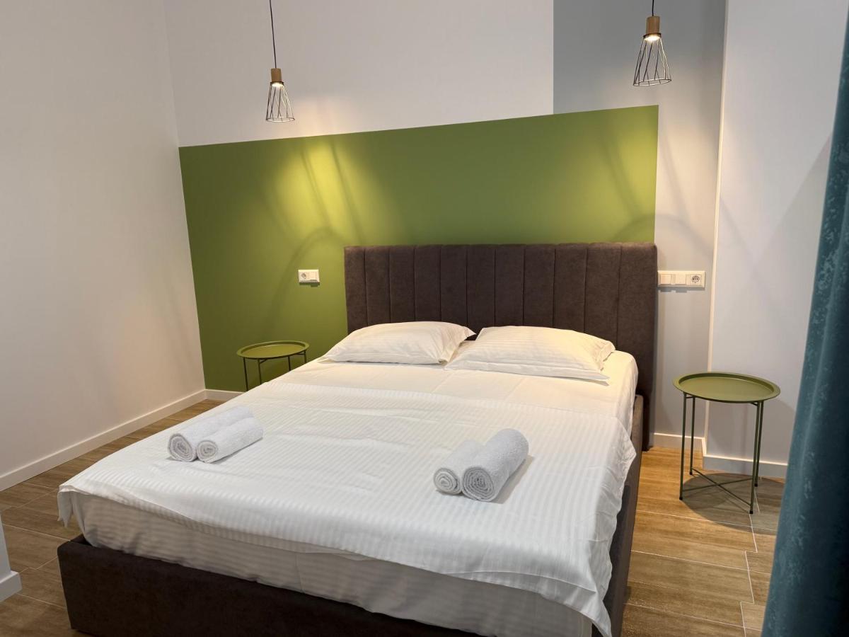 One-Bedroom Apartment with Balcony