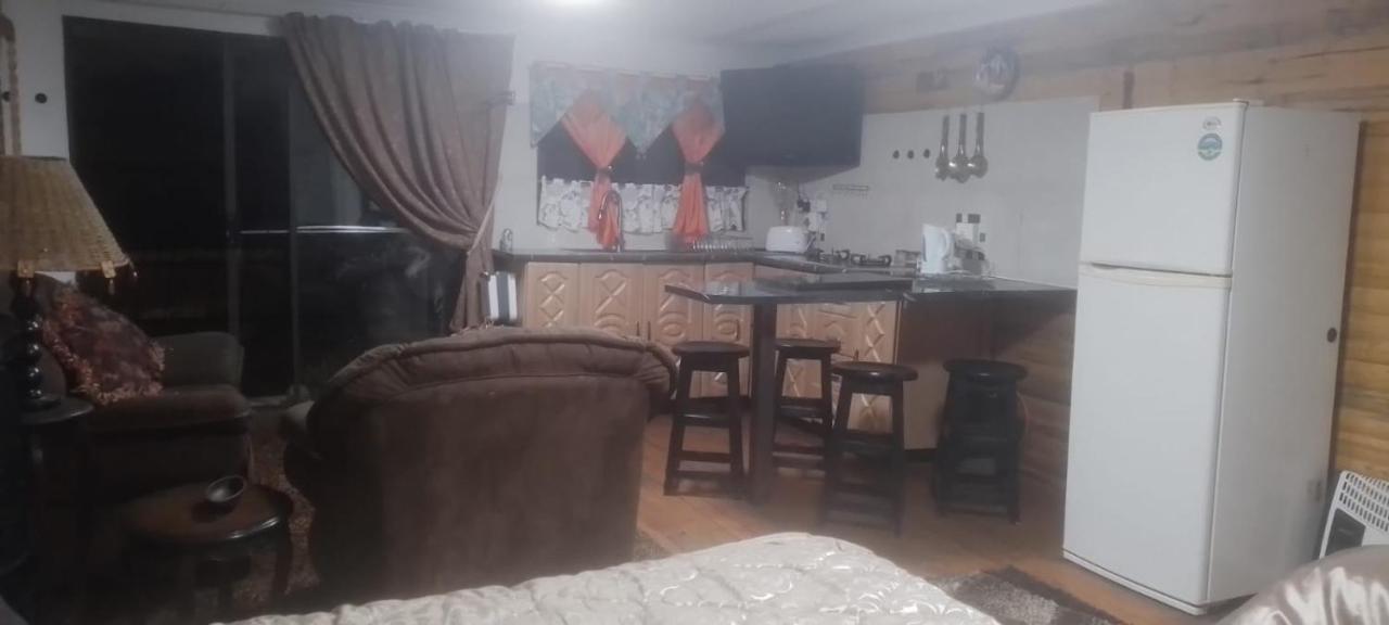 Ivy Inn - Ferienwohnung Vanderbijlpark