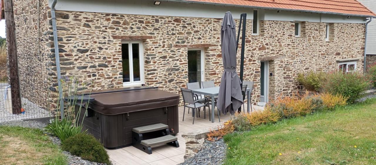 Maison rénovée dans le bocage Normand avec jacuzzi - B&B