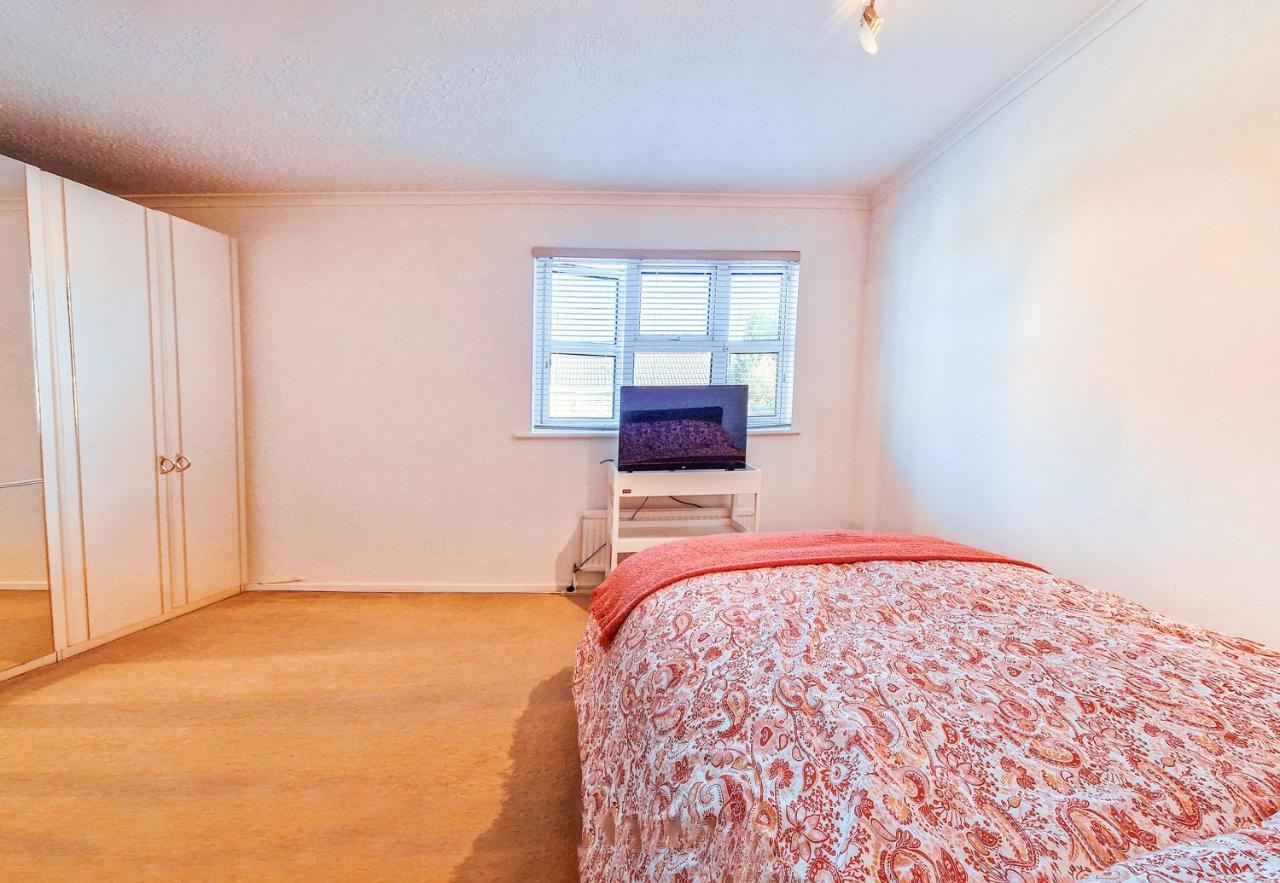 Simi Home - B&B Milton Keynes