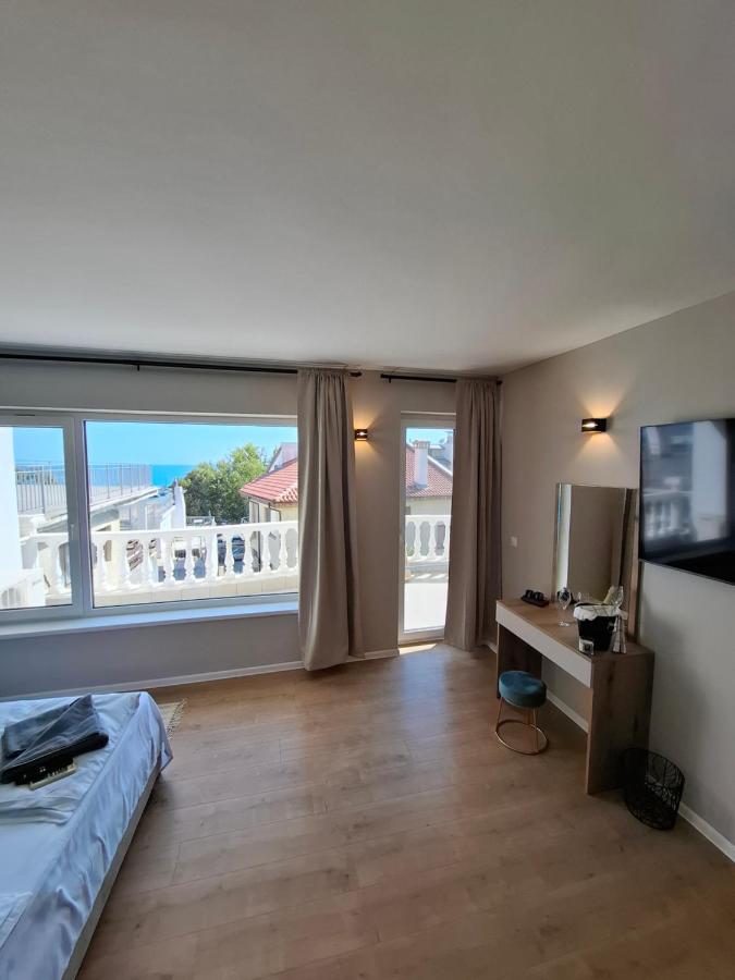 Apartment mit 3 Schlafzimmern und Meerblick