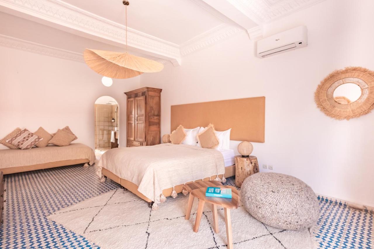 Superieur Kamer Raphia