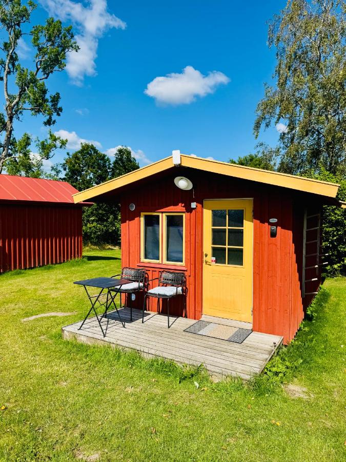 Riverside Farm fish and family friendly cottage nr 3 Kungsfiskaren - B&B