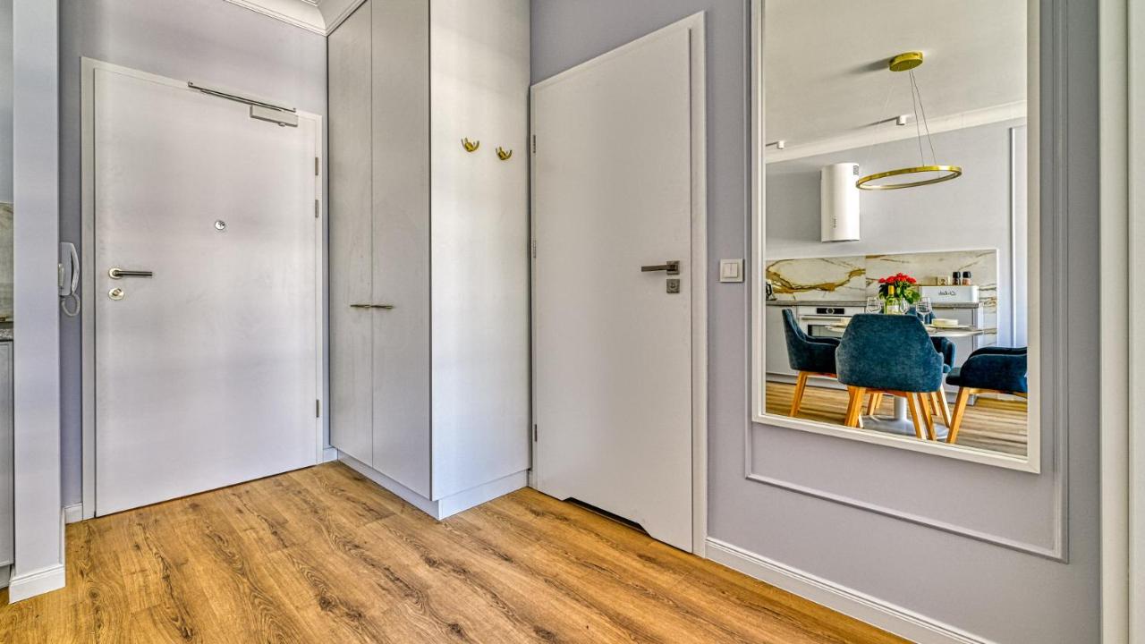 Rezydencja Niechorze D209 Classik z 2 Sypialniami, Basenem, Sauną, Jacuzzi, przy samej PLAŻY - 5D Apartments - Chambres d'hôtes Niechorze
