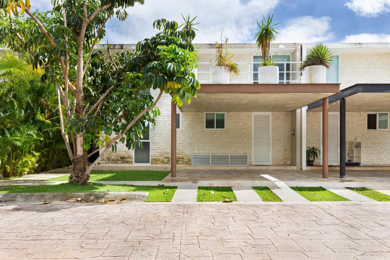 4 bedroom house- private pool! - B&B Cancún