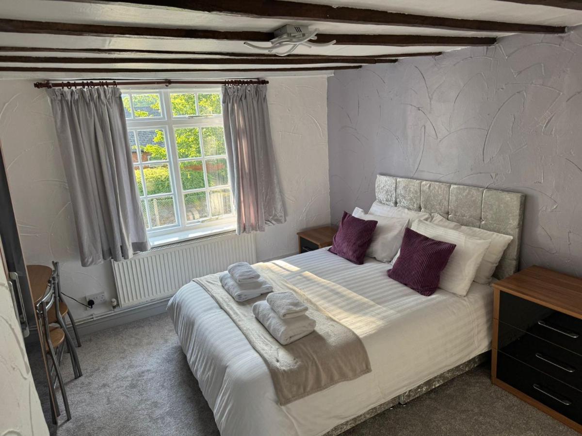 Double Room with Shared Bathroom