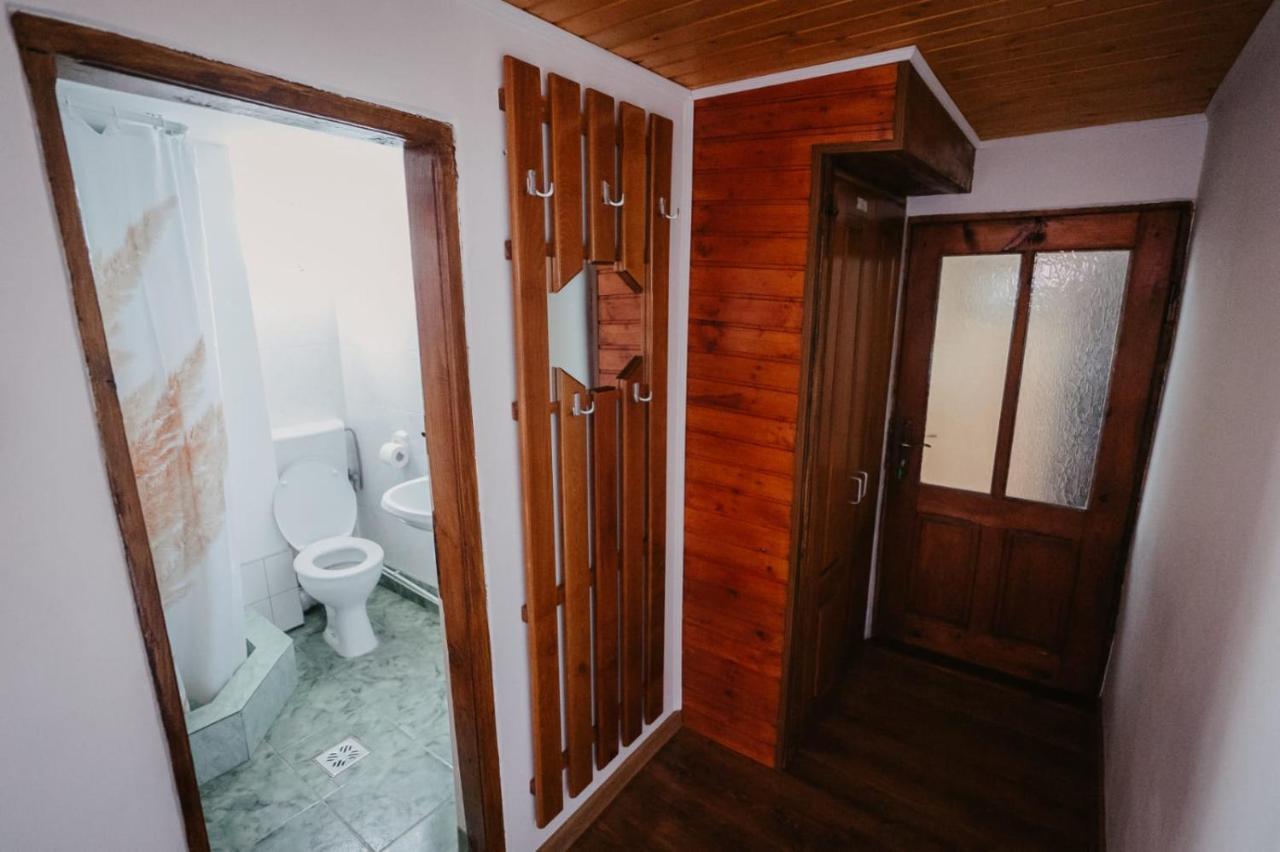 Apartment With Shared Bathroom