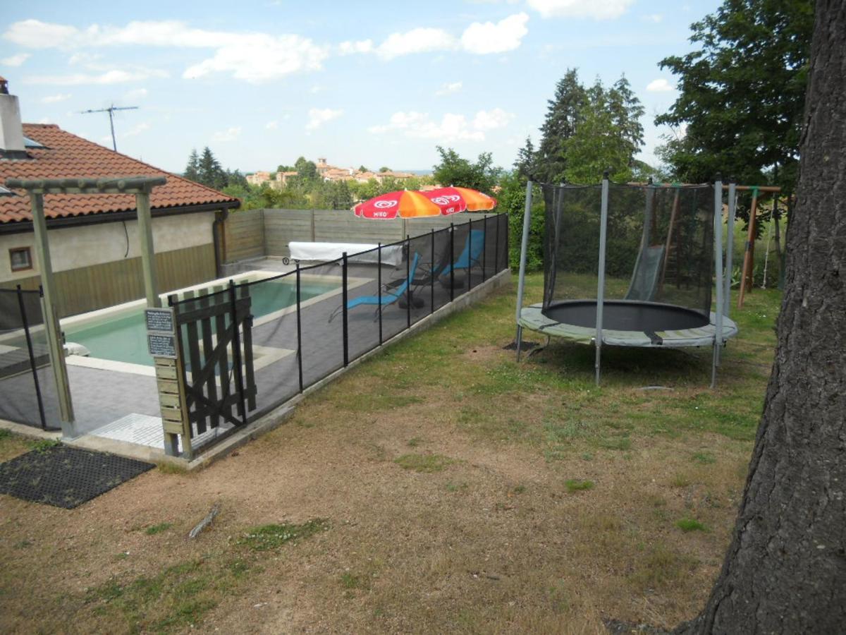 Gîte familial avec piscine, jardin clos et jeux pour enfants - Saint-Haon-le-Châtel - FR-1-496-21 - B&B Saint-Haon-le-Châtel