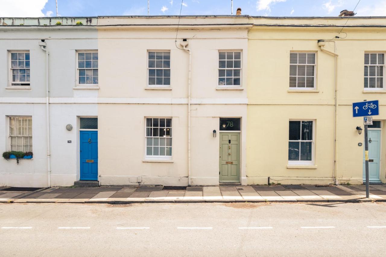 Cosy Studio Annexe in the Centre of Cheltenham - B&B Cheltenham
