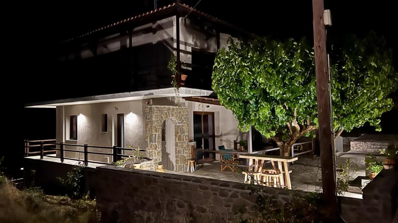 ANDRIANA Mountain Home - B&B Aspriá