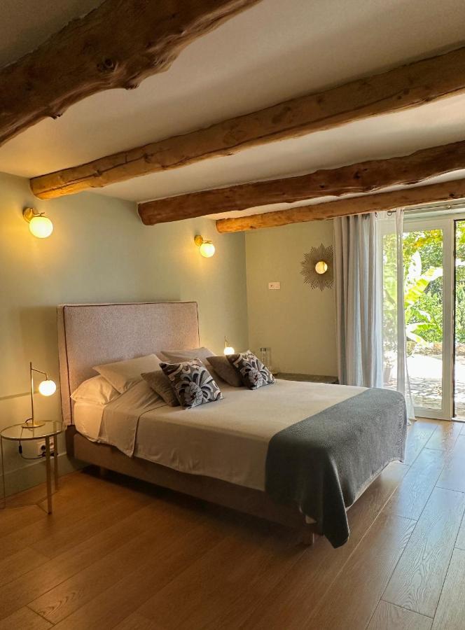 Deluxe Double Room with Shower