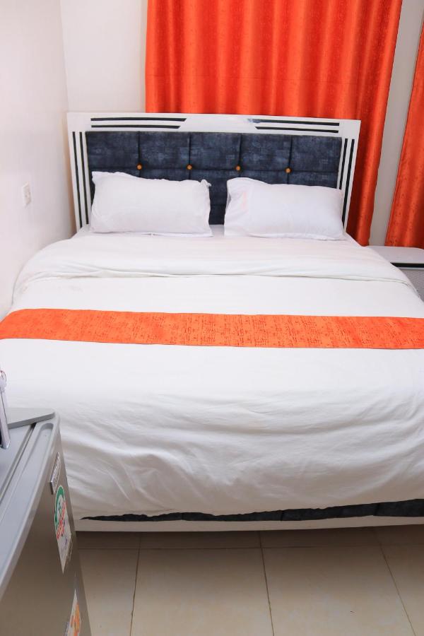 Rewin Homes - Studio at TRM Drive - Bed and Breakfast Nairobi