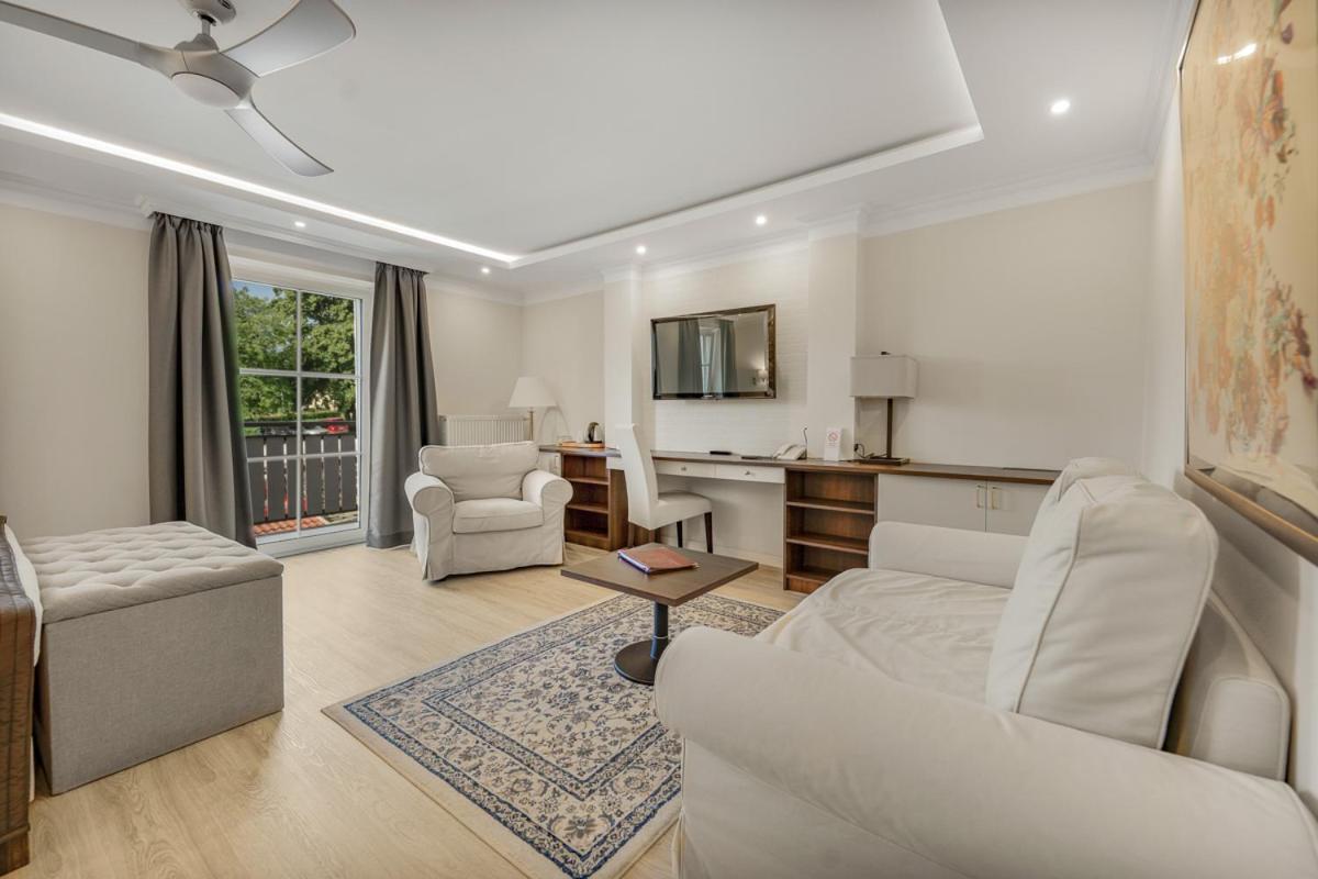 Deluxe Double Room with Balcony - West Side