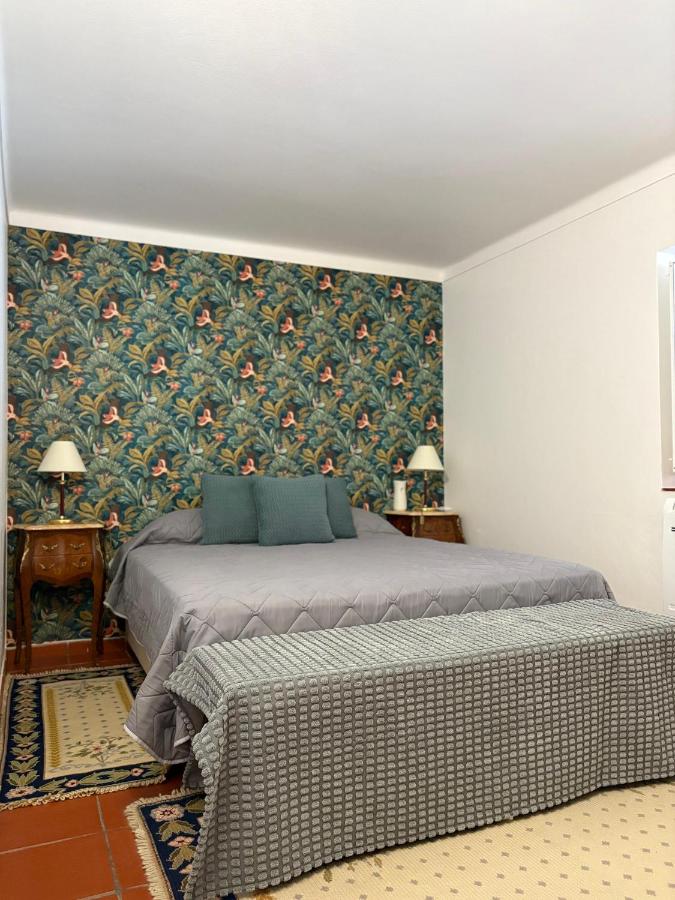 Tweepersoonskamer met Gedeelde Badkamer