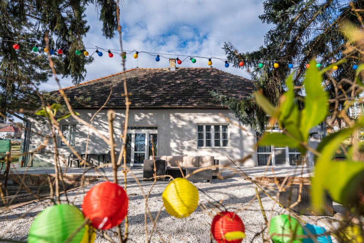 IPOLY VELO VENDÉGHÁZ - B&B