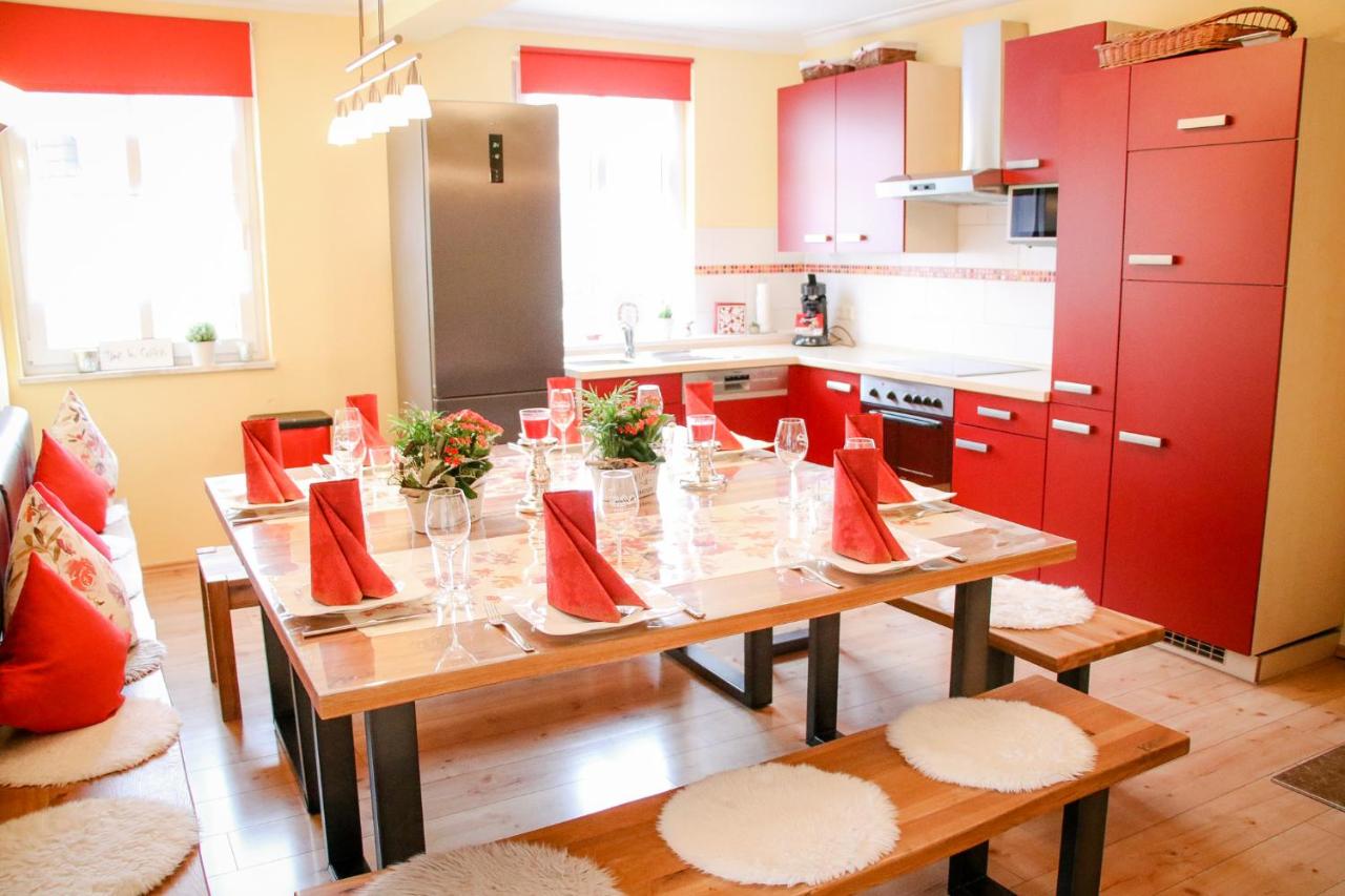 XXL-Ferienwohnung Blumenwiese - B&B