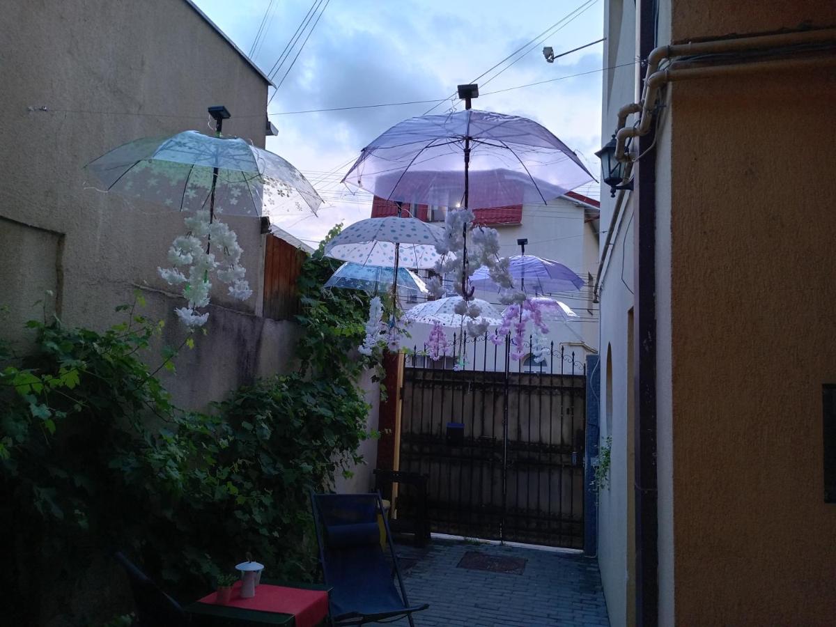 Marinescu 33 - B&B