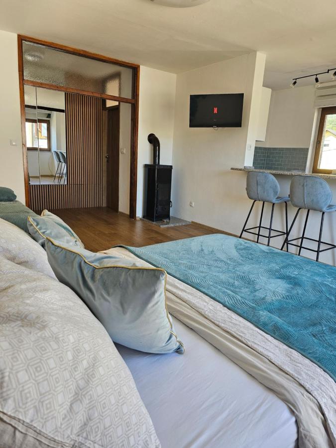 Apartment Blue - Ferienwohnung Korenica