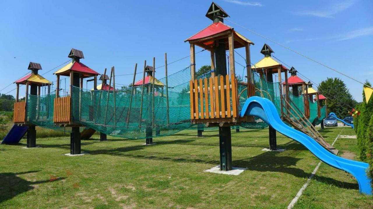Sosnowy Domek Parter Zator Energylandia Graboszyce - Chambres d’hôtes Graboszyce