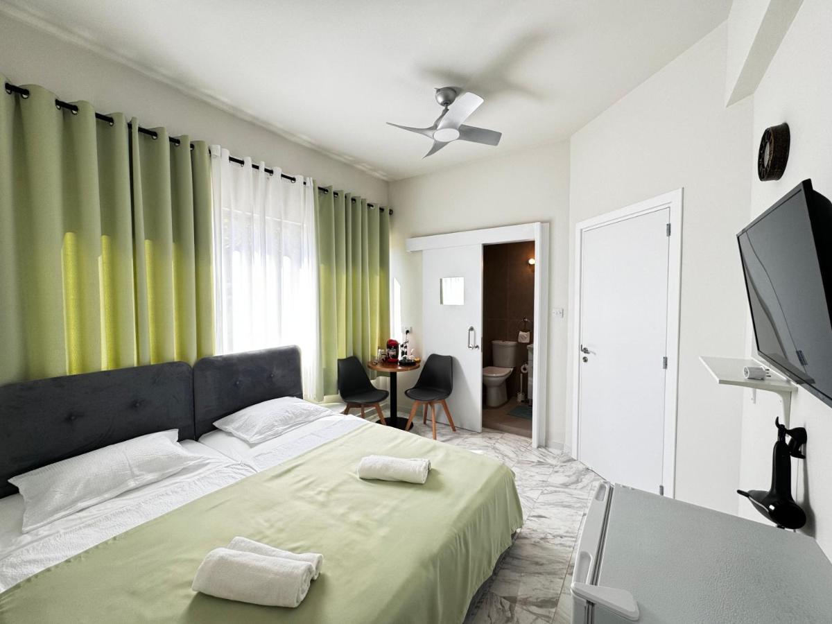 Smart Comfort RoomN3 with Private Bathroom in best Location Beach 250m