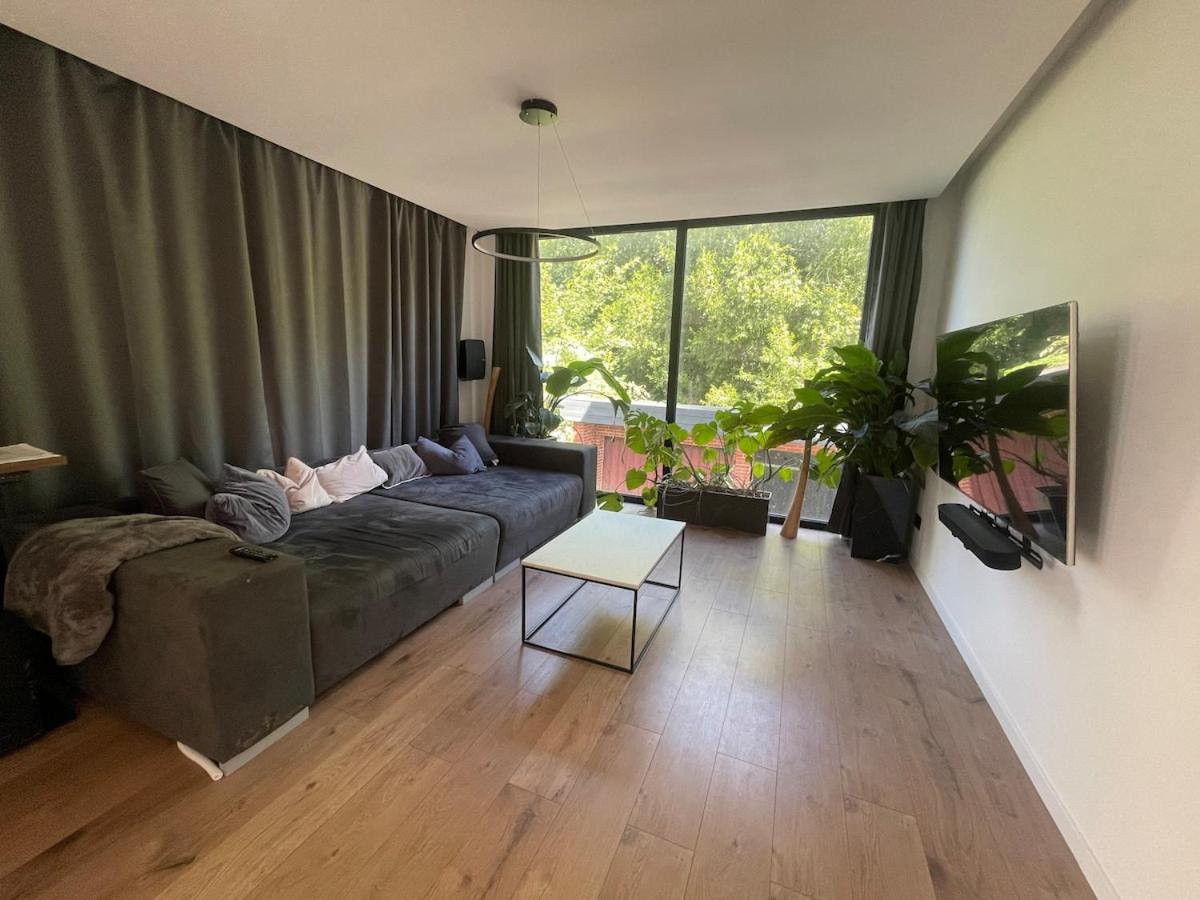 Modernes Apartment - zentral - nahe Hamburg & Lübeck - B&B