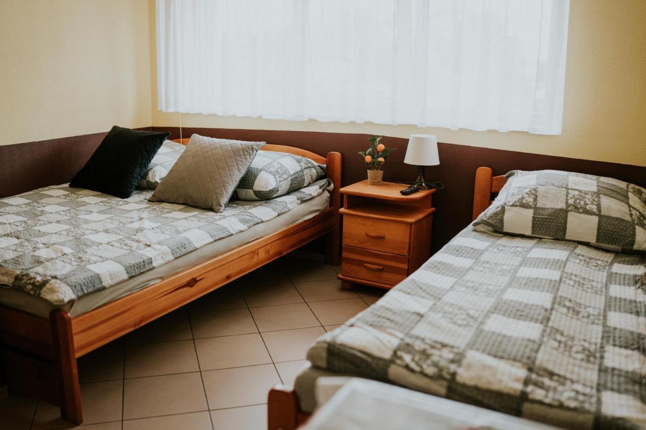 Dreibettzimmer mit eigenem Bad