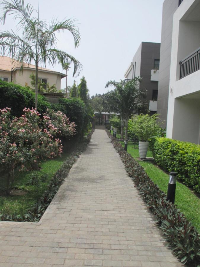 Two-Bedroom Deluxe Apartment with Garden View