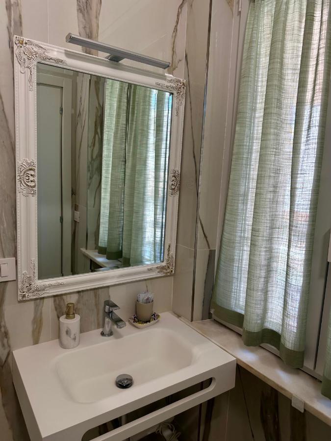 Doppelzimmer mit Balkon