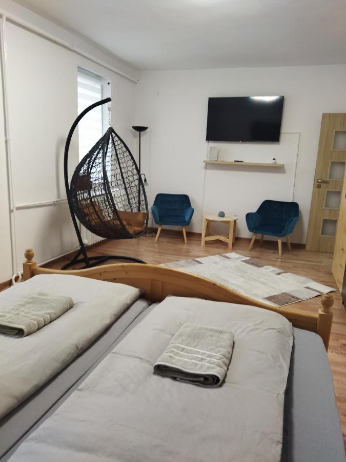 Márti Apartman - B&B