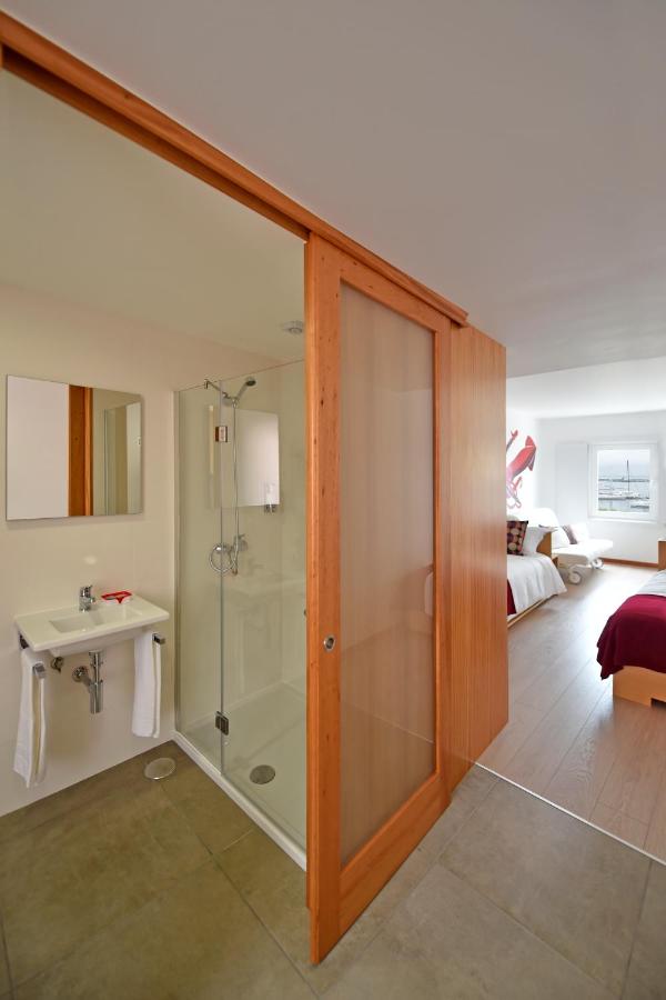 Twin Room with Sea View and Extra Bed