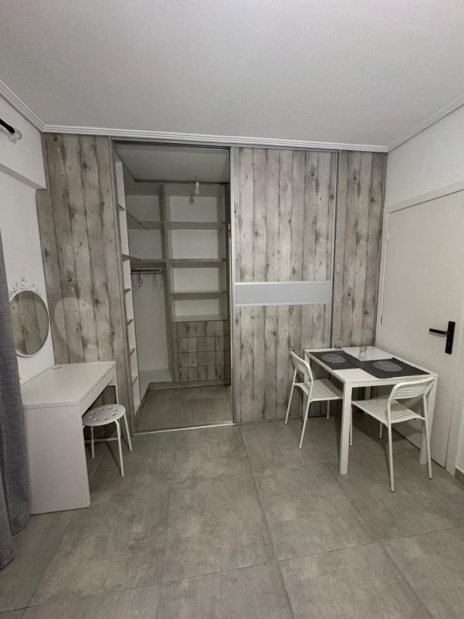 GuccisCozyStudio - Bed and Breakfast Artémida