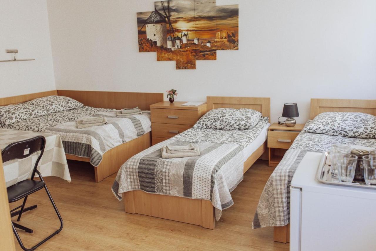 Chambre Quadruple avec Salle de Bains