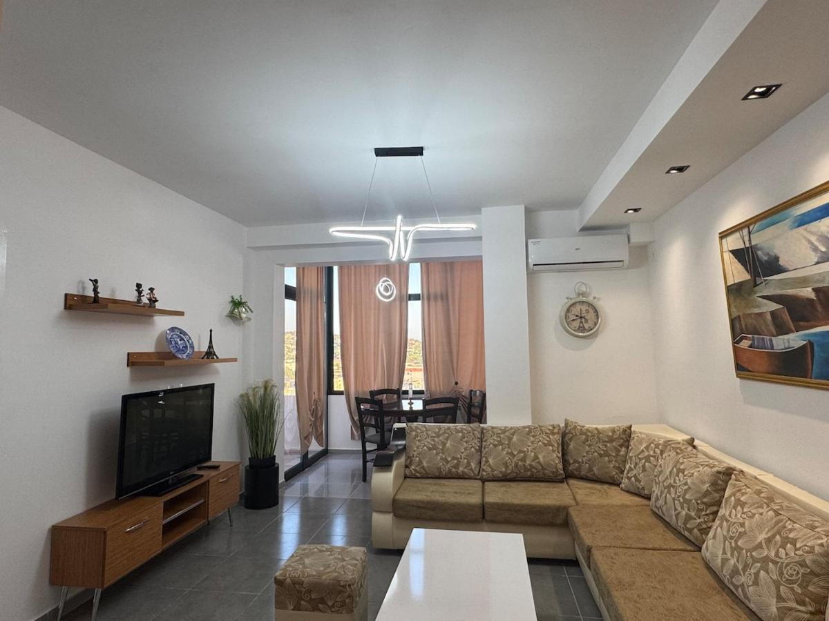 The Golden Corner - B&B Lushnjë