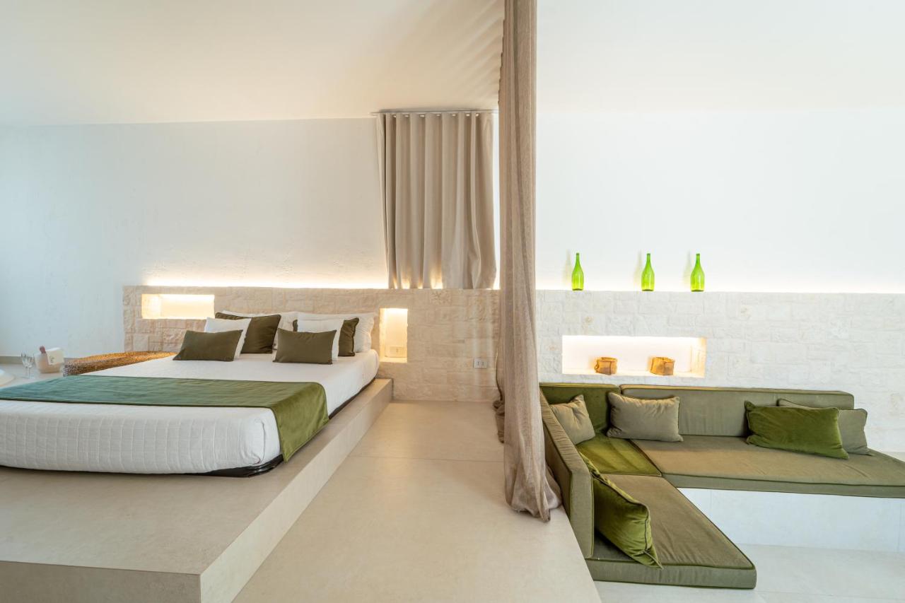 Suite with Hot Tub