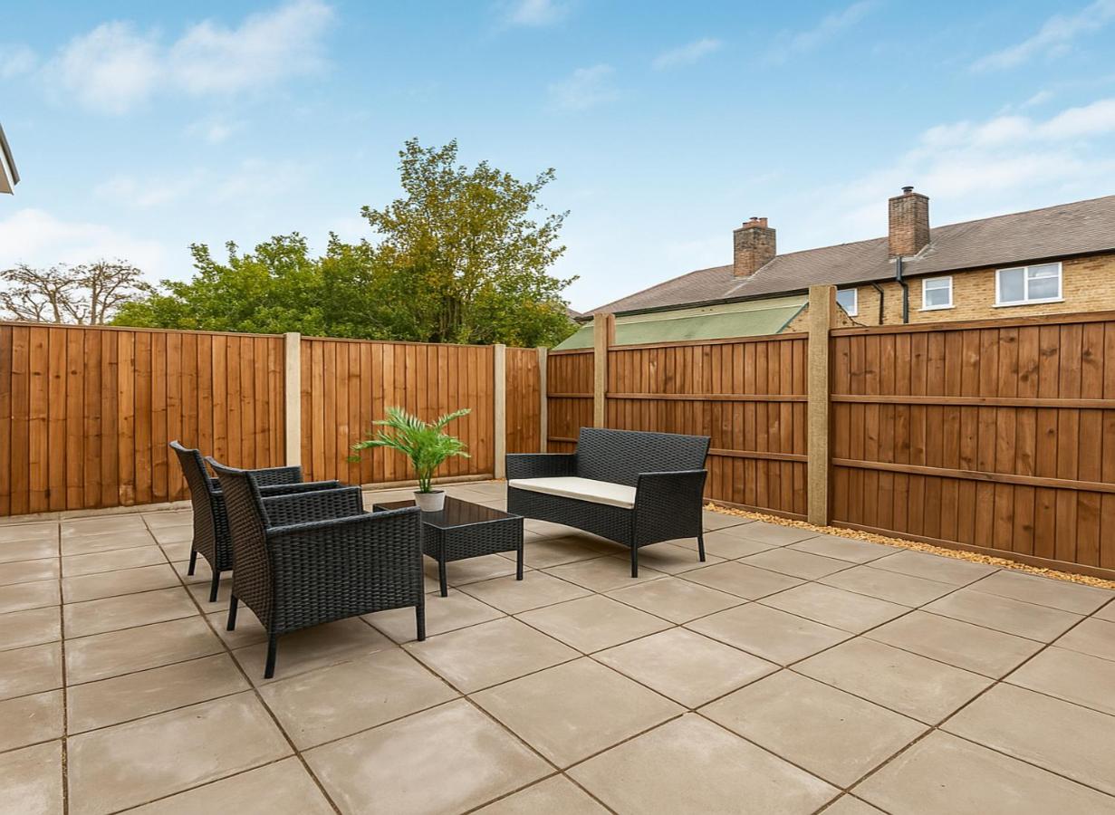 Spacious House with Garden - B&B Londra