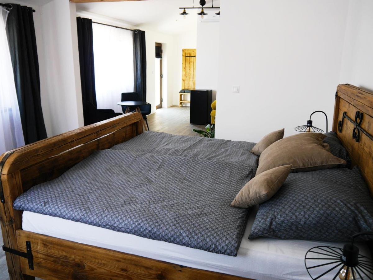 One-Bedroom Apartment with Balcony