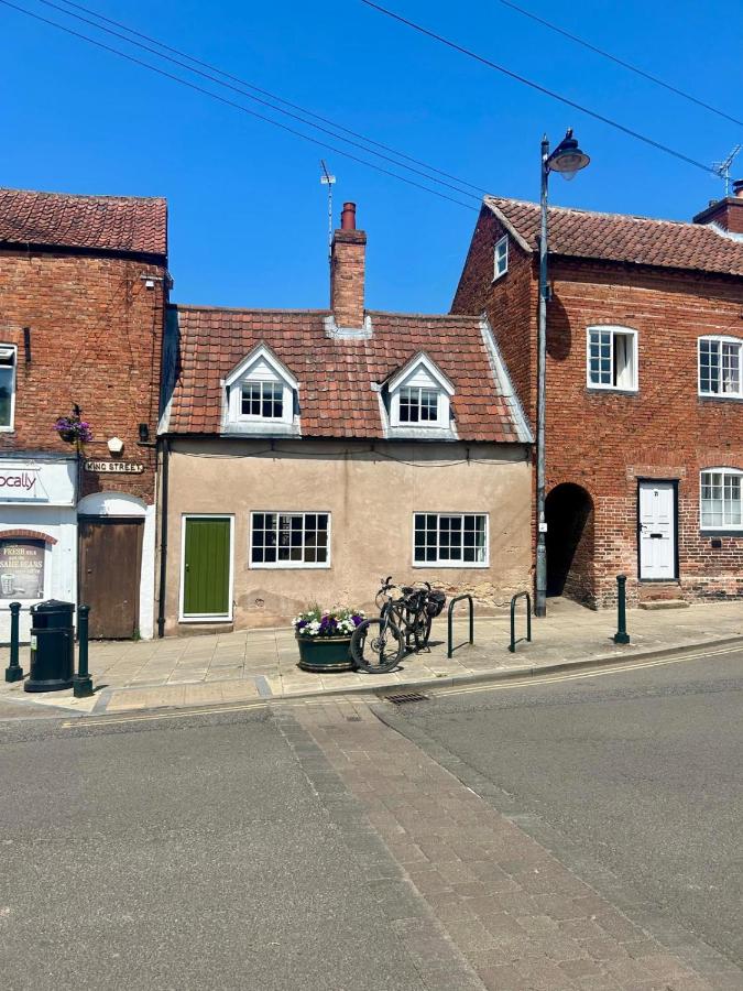 Characterful Southwell Town Centre Cottage - B&B