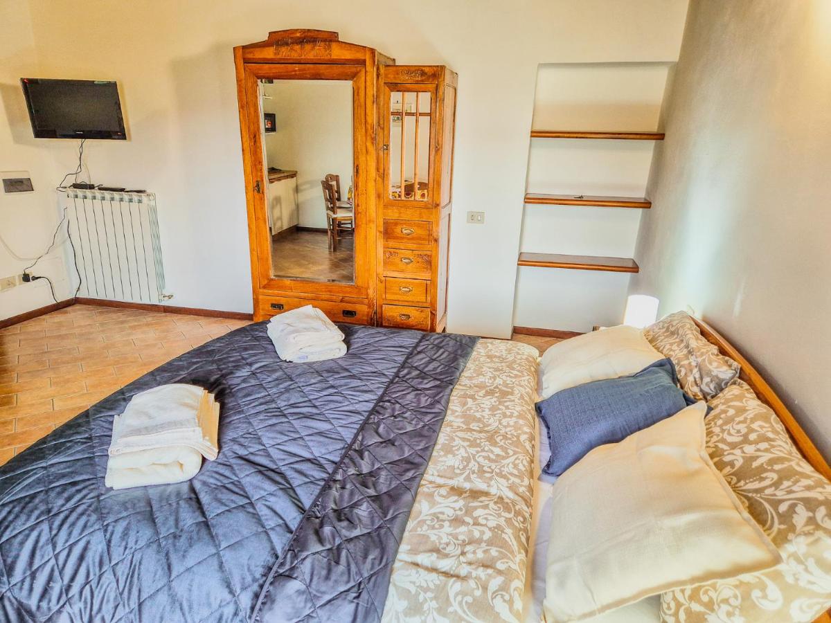 One-Bedroom Apartment with Garden