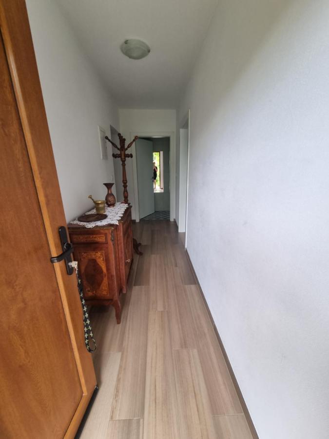 Vipava Valley Stay - Apartment Miki - With Patio, Parking & Pets OK - Chambres d'hôtes Ajdovscina