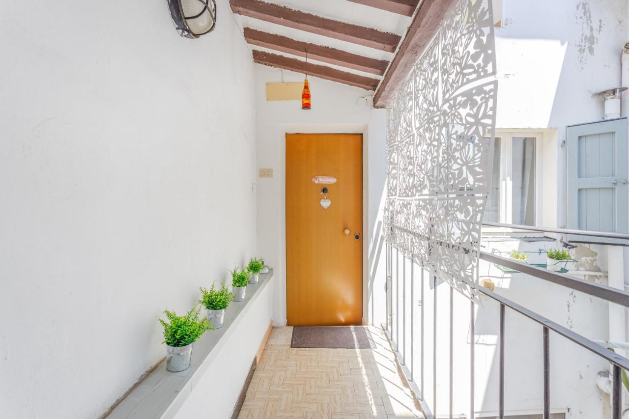Apartment in the city center with SELF CHECK-IN - Ferienwohnung Parma