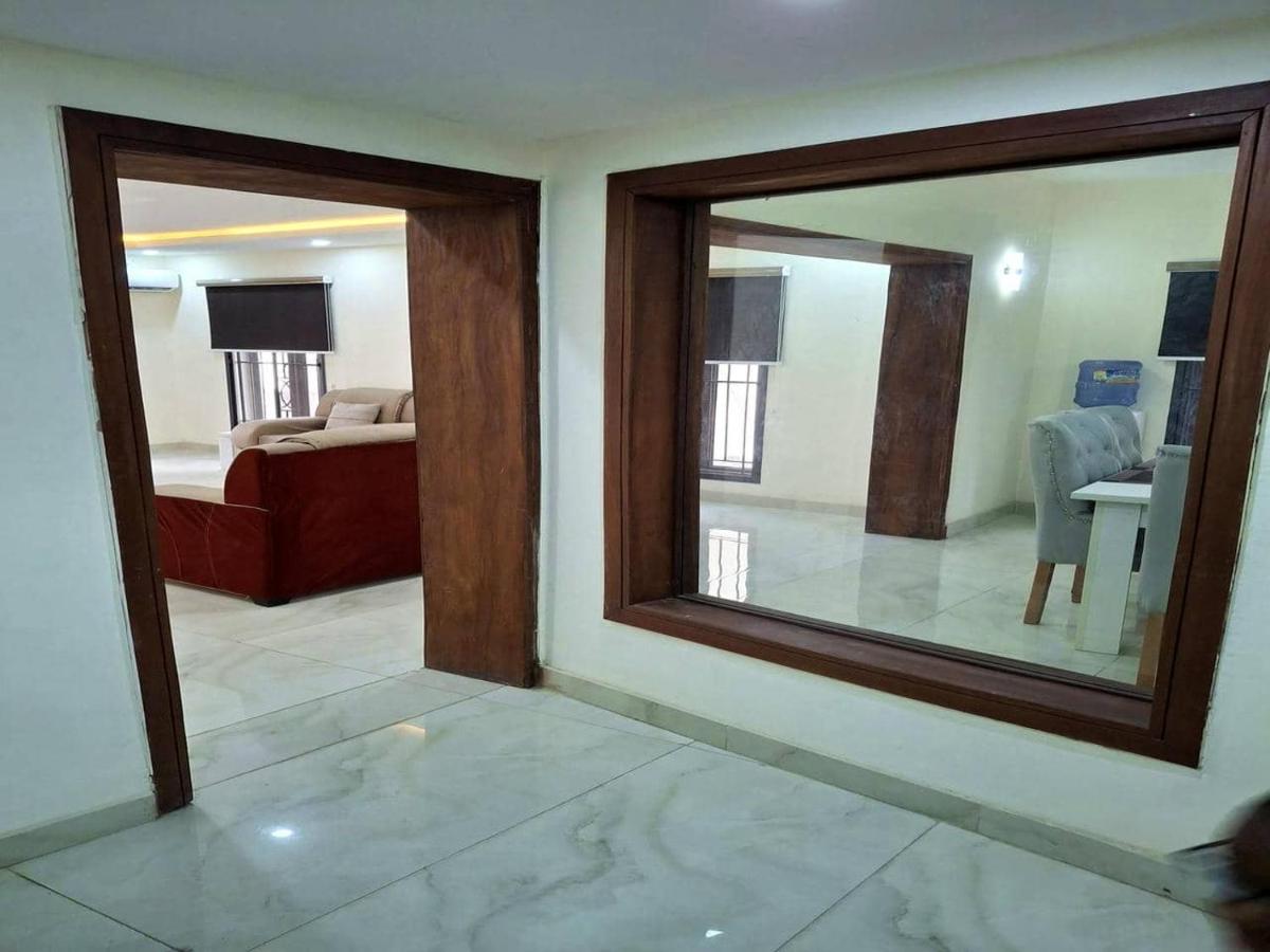 Lagos Luxury Residence Opebi - B&B