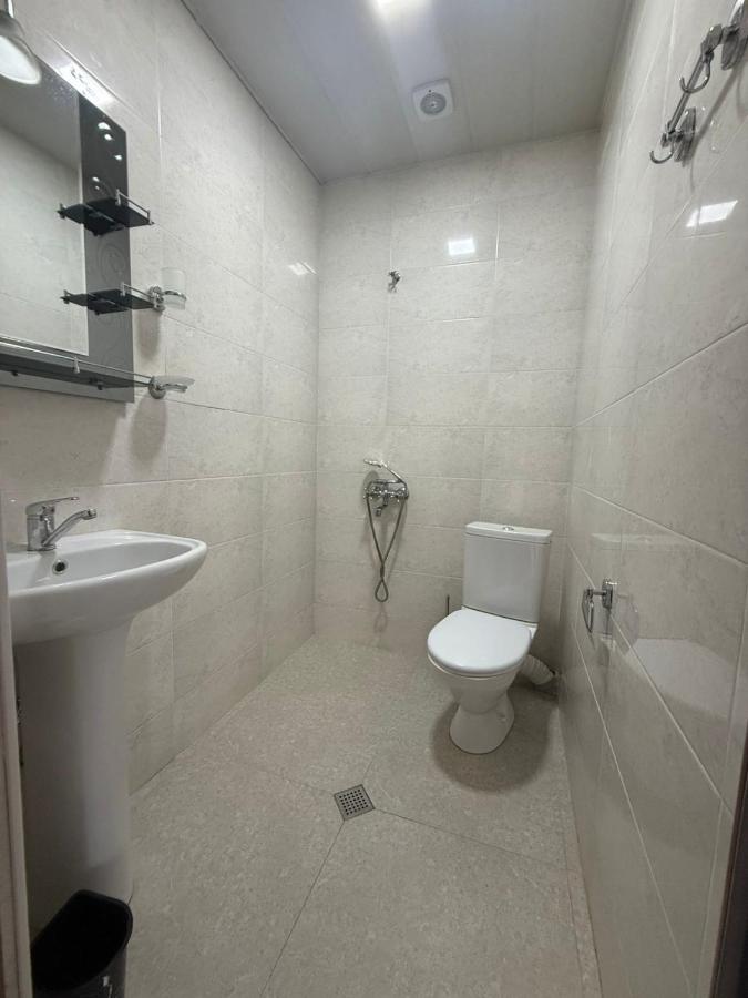 Camera Doppia con Letti Singoli con Bagno Privato 