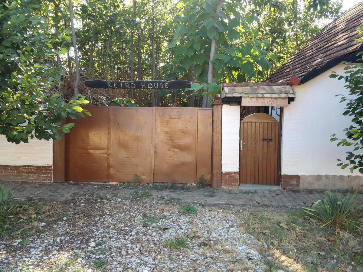 Retro House - B&B Bečej