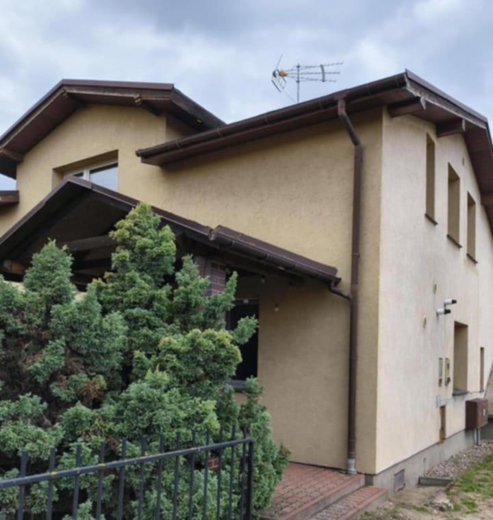 Nocleg pod Orzechem Apartament z 2 pokojami - B&B Wapnica