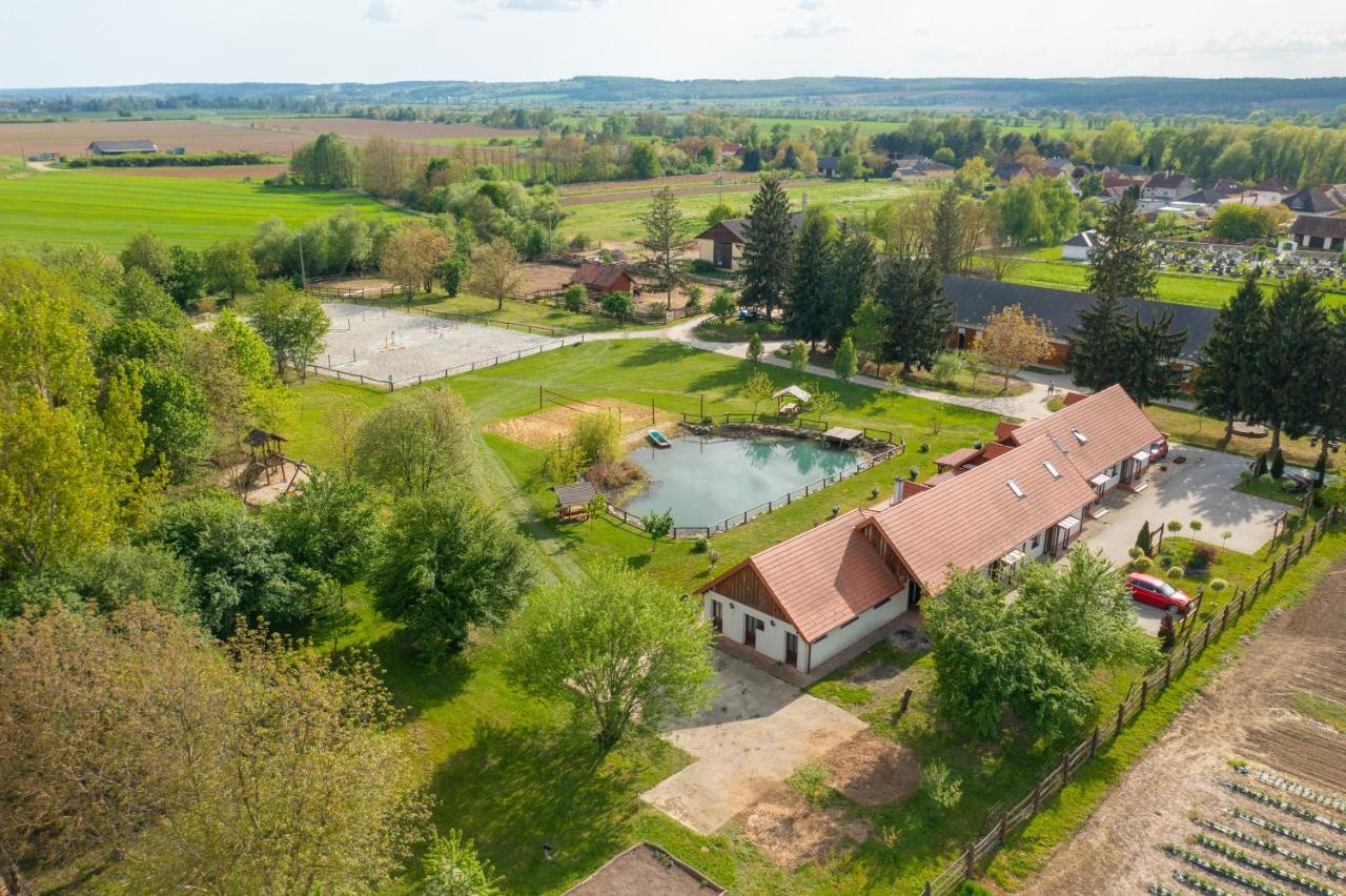 Pinka-Völgyi Napfény Farm - B&B Pornóapáti