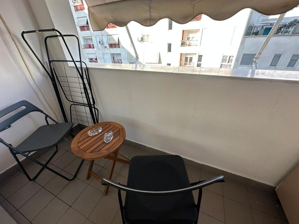 Your Home Away From Home- Self Check-in - Bed and Breakfast Tirana