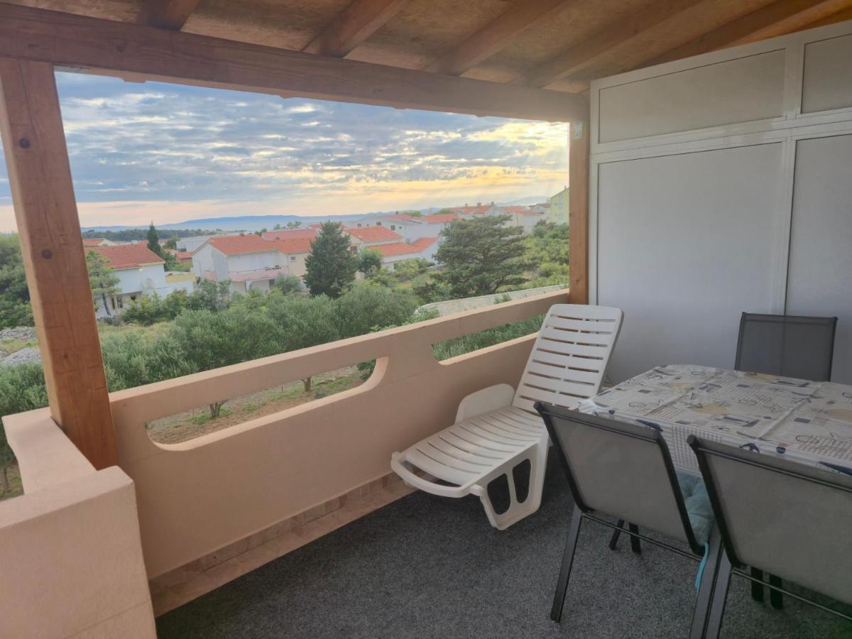 Apartmani Edita Novalja - B&B Novalja